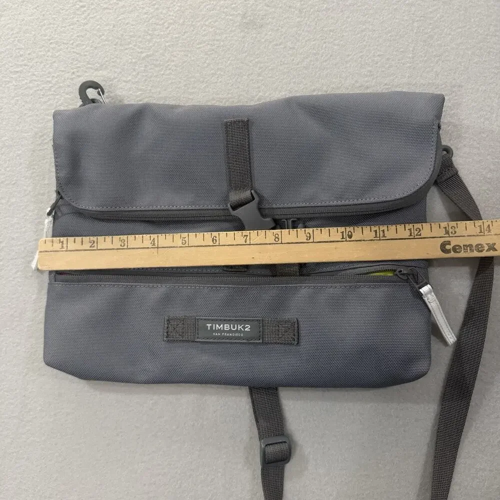 Timbuk2 bright green